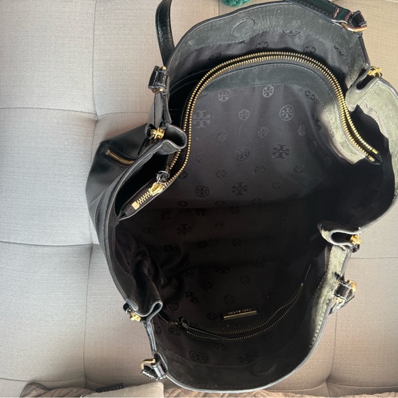 Tory Burch- Authentic - Picture 3 of 5